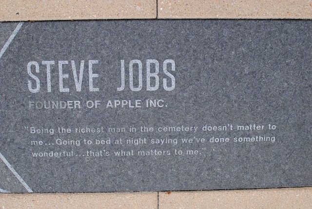 pamětní deska Steva Jobse