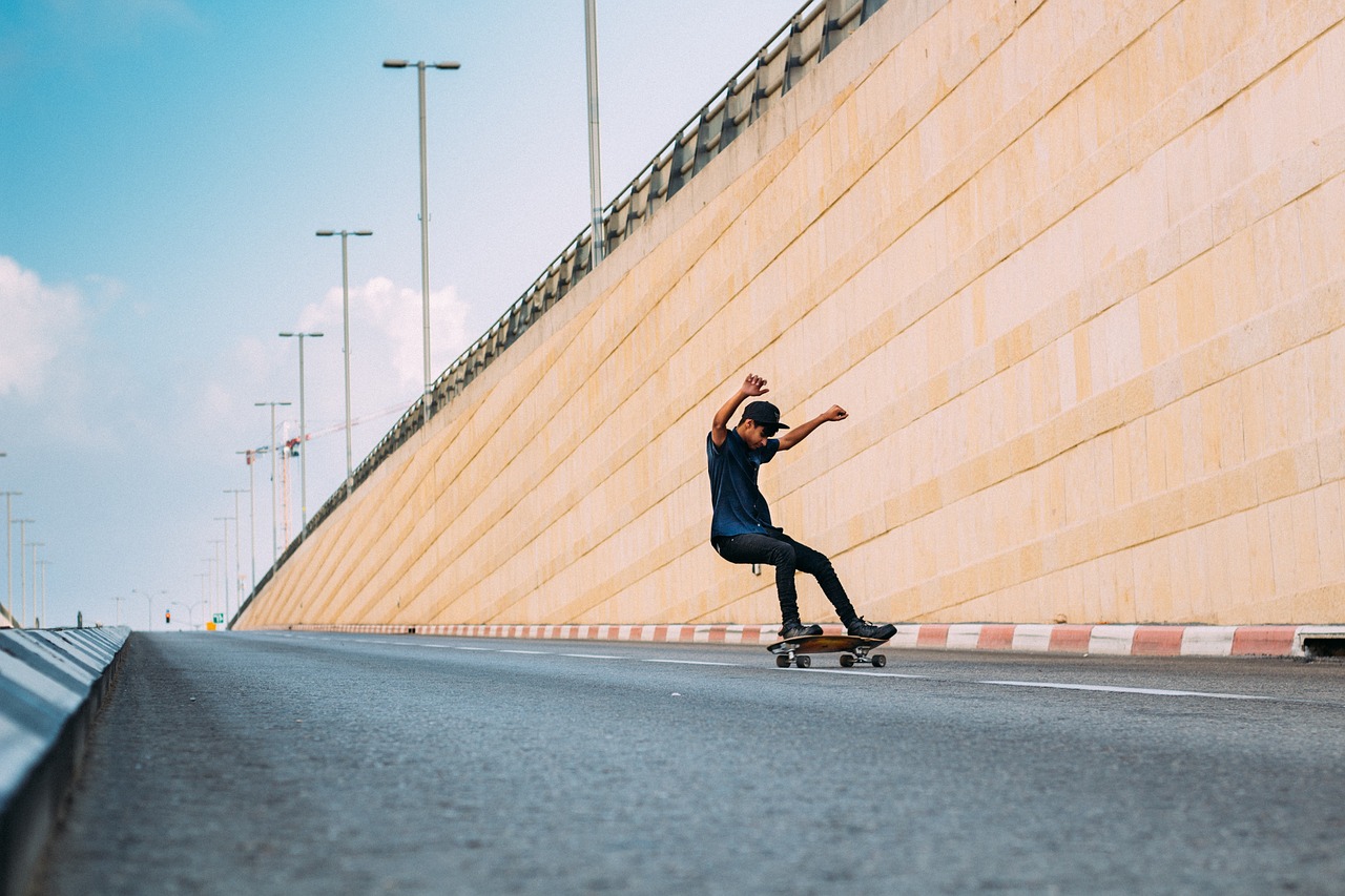Na skateboardu jsem už několikrát spadla. 